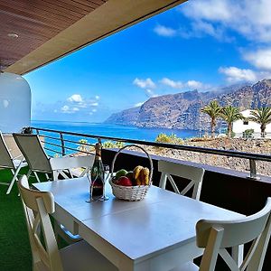 Cliffside Residence